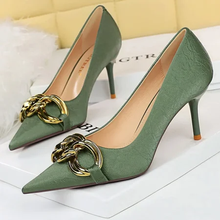 2024 Women 8cm High Heels Side Hollow Pumps Lady Luxury Designer Metal Chain Buckle High Heels Stiletto Black Pink Prom Shoes 1
