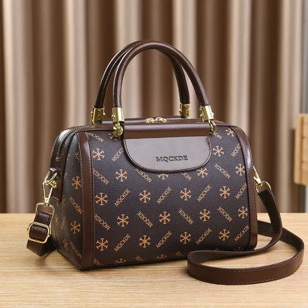 Fashion New Boston Pillow Bag Soft Leather Women's Handbag Versatile Classic Shoulder Bag Large Capacity Crossbody Bag