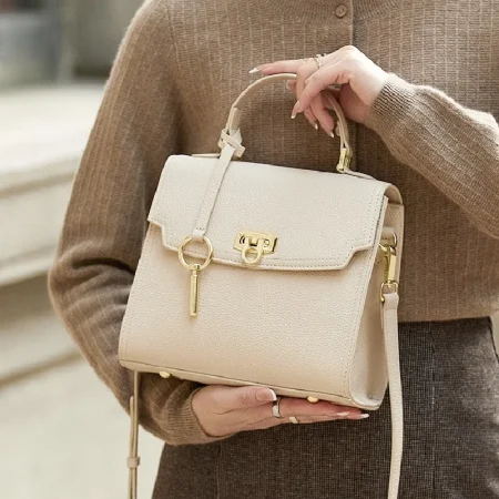 Elegant Genuine Leather Crossbody Bag for Women - Chic Beige Shoulder & Handbag with Adjustable Strap, Kiss Lock Closure, Perfect for Travel & Daily Use, Crossbody Purse, Daily Essentials Carrier, Quilted Texture, Textured Finish